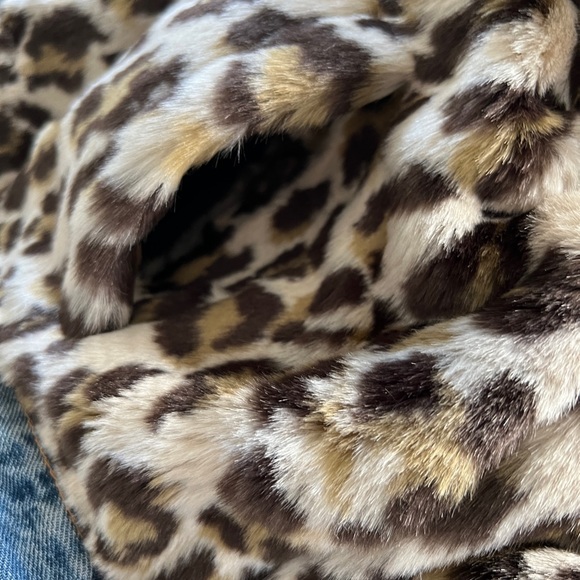 Levi’s trucker reversible leopard fur denim jacket - Picture 7 of 12